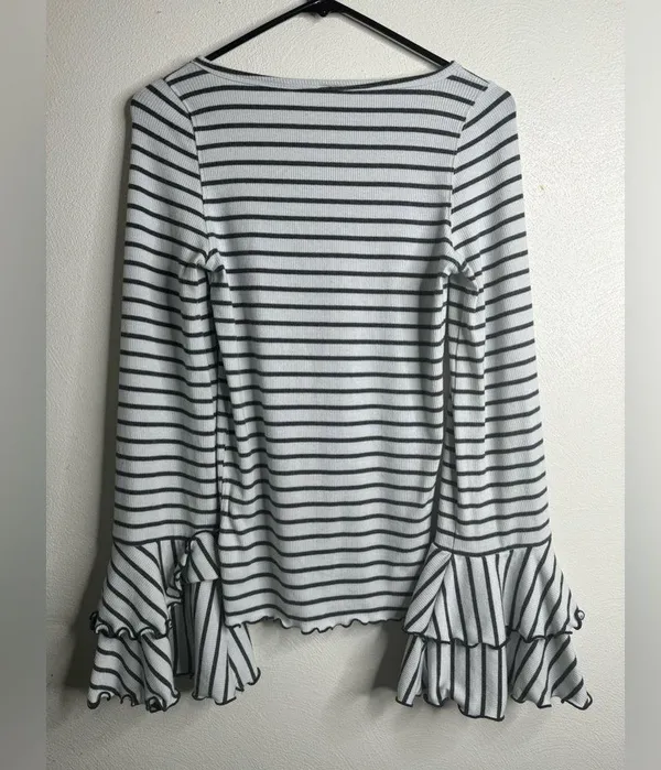 Free People Gray and Black Bell sleeves Top - Image 3