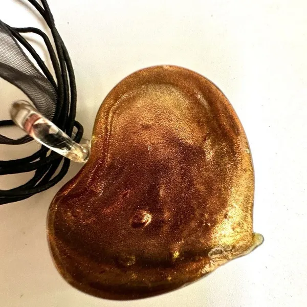Gold tone black glass heart pendant necklace - Image 4
