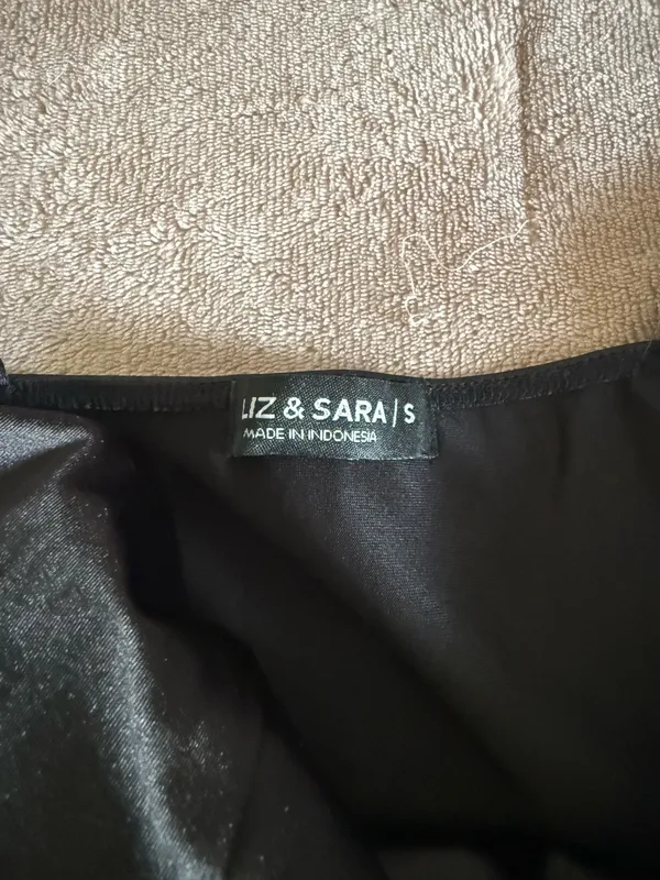 Liz & Sara Black Satin Bodycon Dress - Image 2