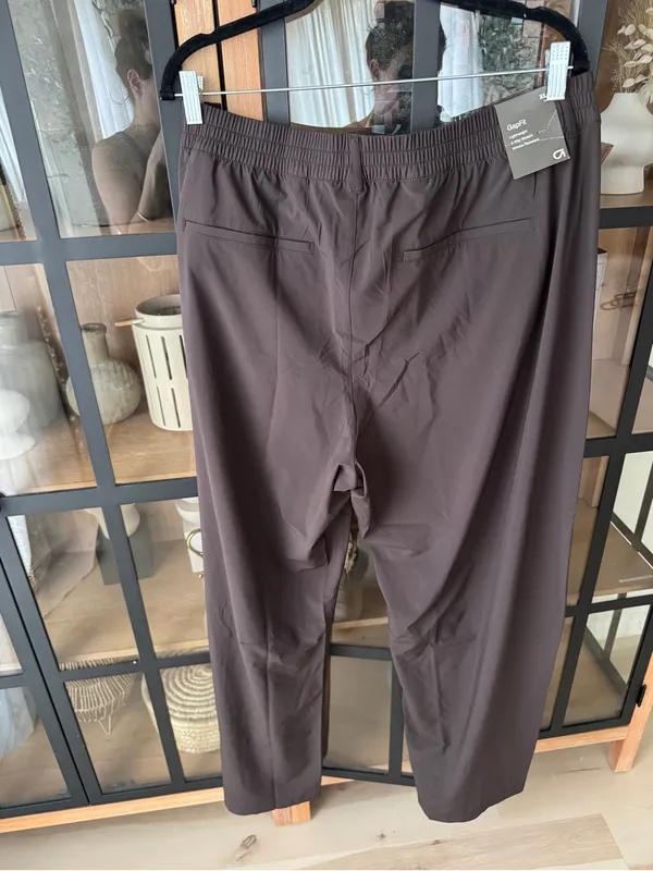 NWT GapFit Tech High Rise Barrel Trousers pants terra brown performance eco - Image 5