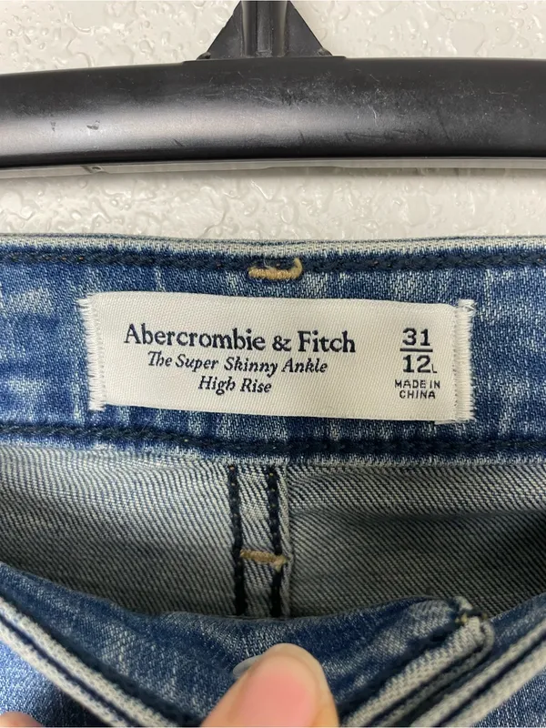 Abercrombie & Fitch High-Rise Super Skinny Ankle Jeans in Blue Wash Size 12L - Image 6