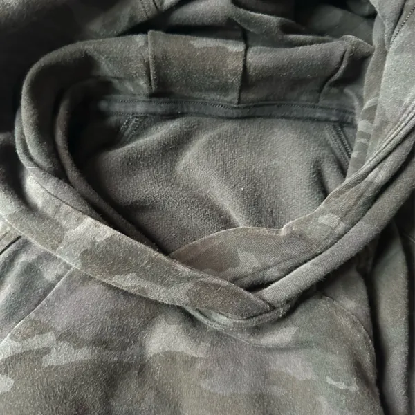 Lululemon Scuba Pullover Hoodie size 6 Camo Faded Gray - Image 10