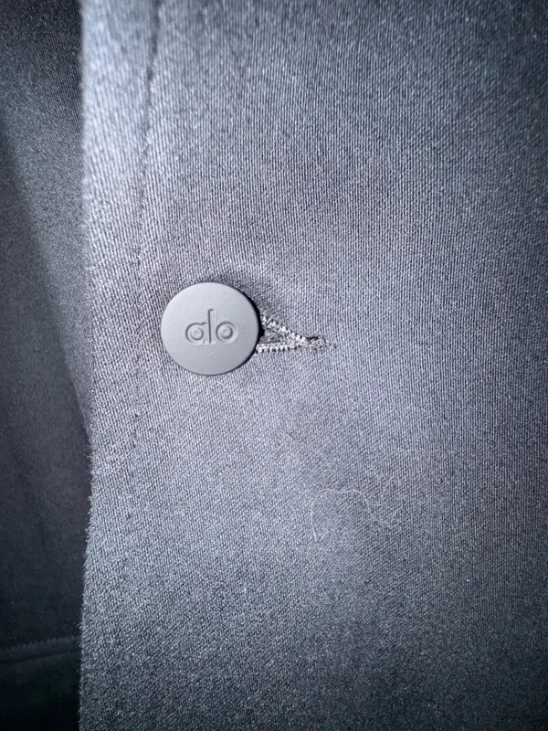 Alo Unisex One Up Jacket- Black - Image 4
