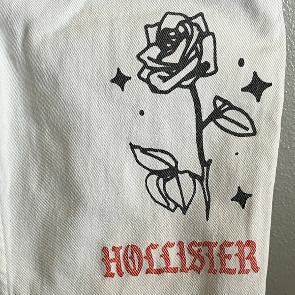 NWOT Hollister ultra high-waist Dad Jeans 0 short 24”x29” - Image 9