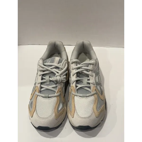 Size 6.5 - ASICS Gel K1011 White Glacier Grey - Image 3