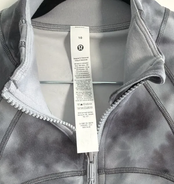 Lululemon Size 10 Define Cropped Nulu Jacket  - Image 6