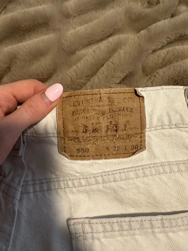 Vintage Levi’s Shorts - Image 3