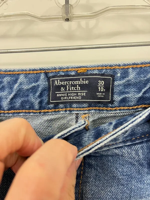 Abercrombie & Fitch Size 30 (10R) Annie High Rise Girlfriend Jeans - Image 5