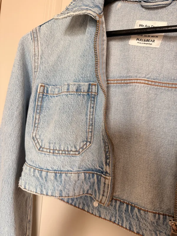 Pull&Bear Light Blue Cropped Denim Jacket Size XS - Image 3