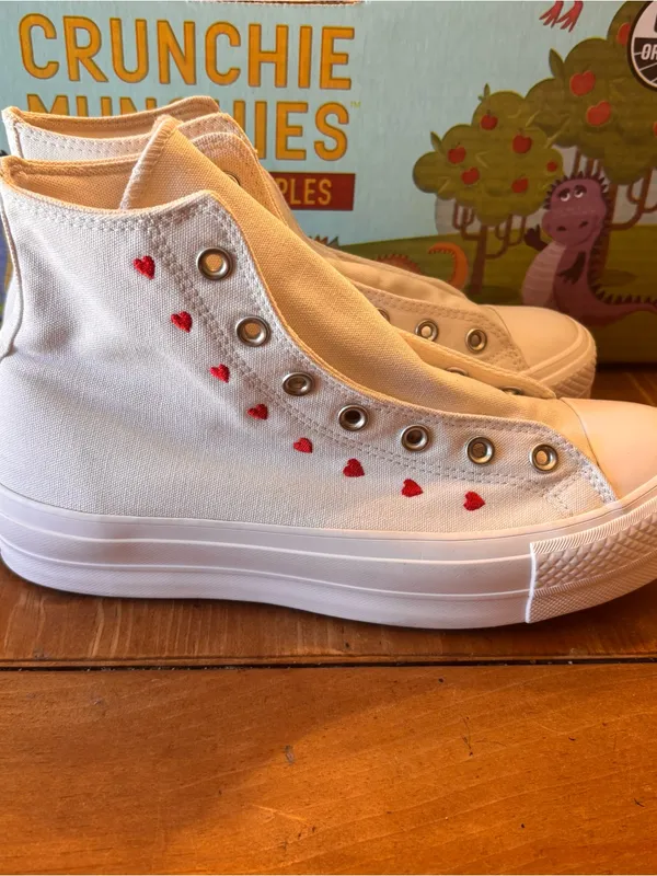 Converse womens chuck Taylor lift platform high top hearts white 10 - Image 4