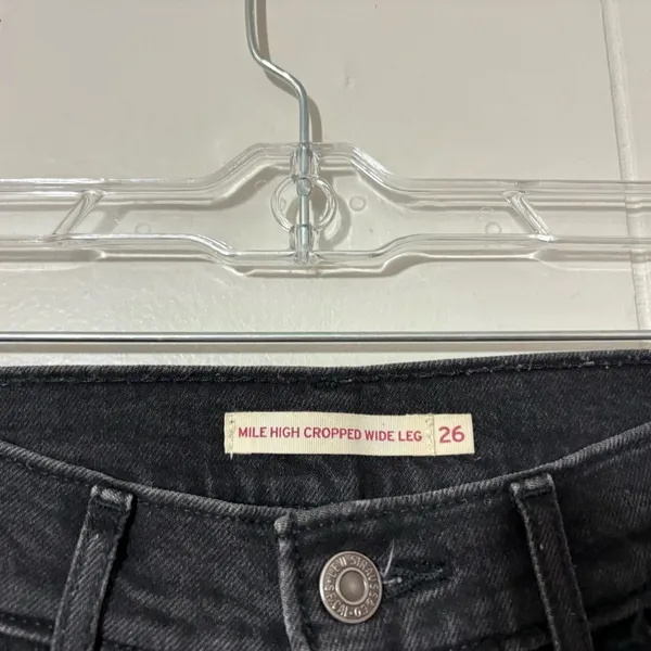 Levi’s Mile High Wide Leg Crop Jeans Black Button Fly Raw Hem High Rise Size 26 - Image 2