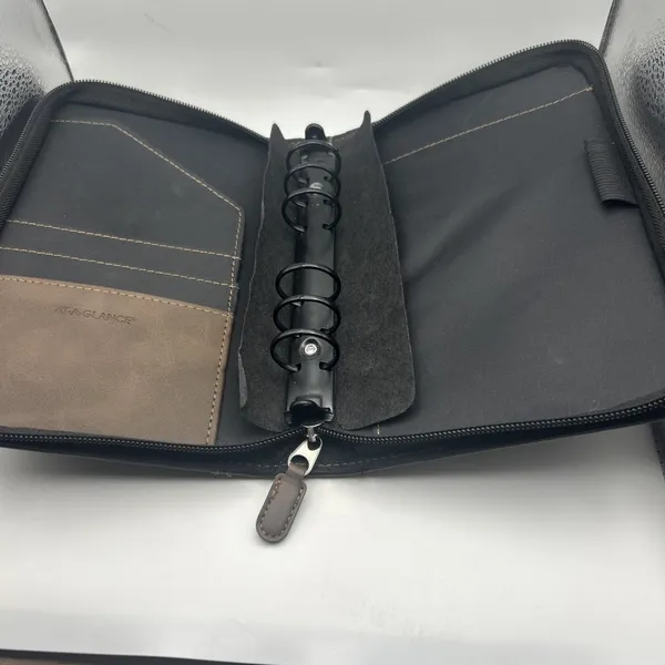 AT-A-GLANCE Brown Zippered Organizer Day Planner Binder w/ Ring Binder - Image 5