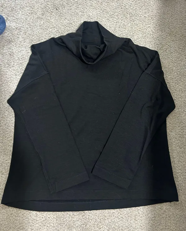 Lululemon Crew Neck - Image 4