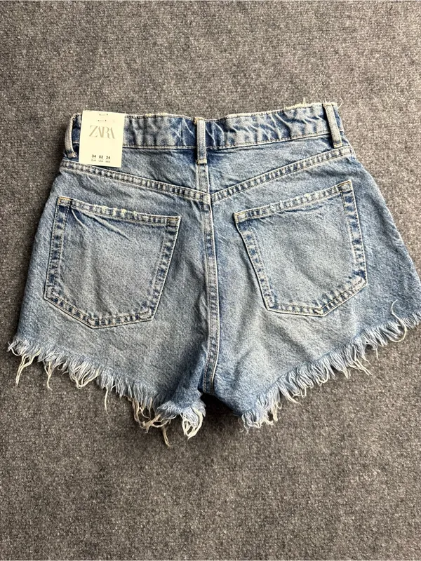 Zara Woman’s Size 2 High-Rise Distressed Denim Shorts - Light wash NWT - Image 7