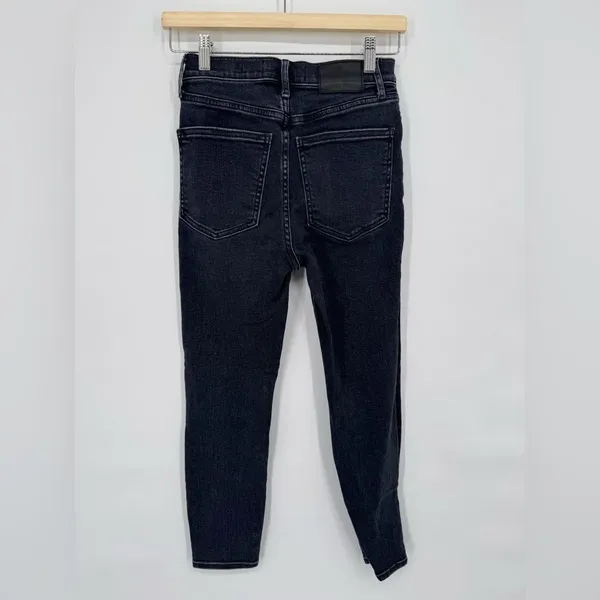 ARITZIA DENIM FORUM Lola High Rise Skinny 24L‎ in Size 26 - Image 5