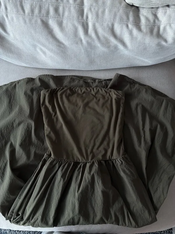 Amazon Strapless fit and flare midi dress - Image 2