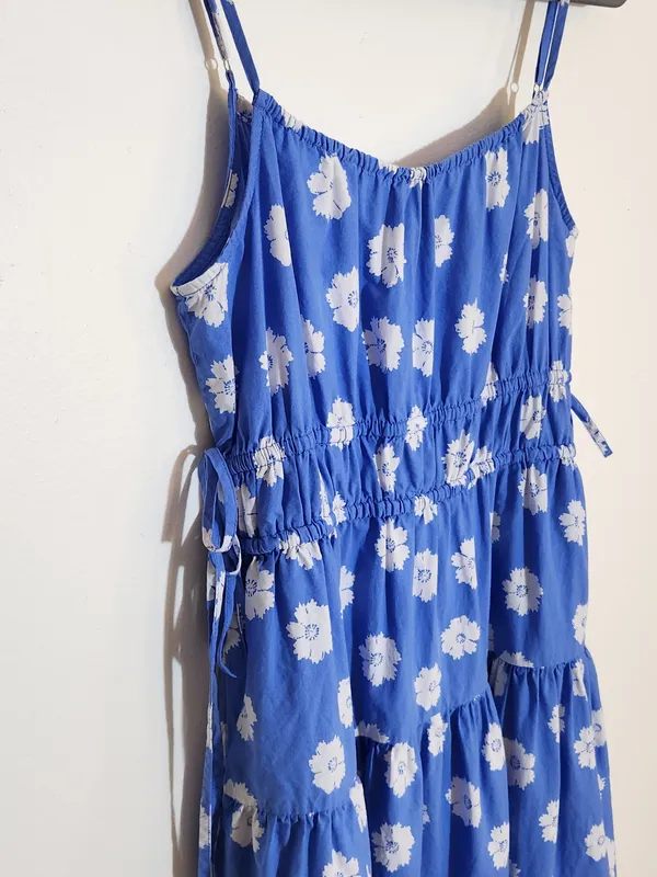 Universal Threads Blue and White Floral Print Sundress Size XS - Image 3