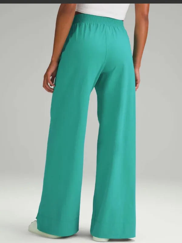 Lululemon Stretch Woven Wide Leg High Rise Pant Kelly Green XL Slit Hem - Image 4