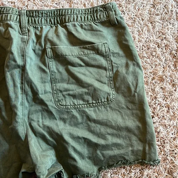Aerie Adventure Short Army Green Women’s Size Large - Image 5