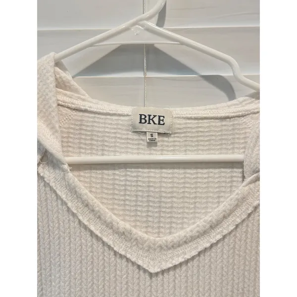 BKE Hooded Sweater Womens Small Cream Waffle Knit V-Neck Exposed Seam Hood - Image 3