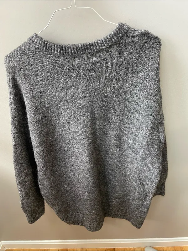 Old Navy Gray Crewneck Pullover Sweater - Image 4