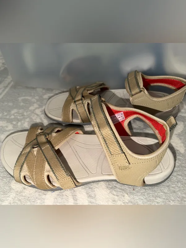 Lands' End Tan Strappy Women's Sandals - Image 4