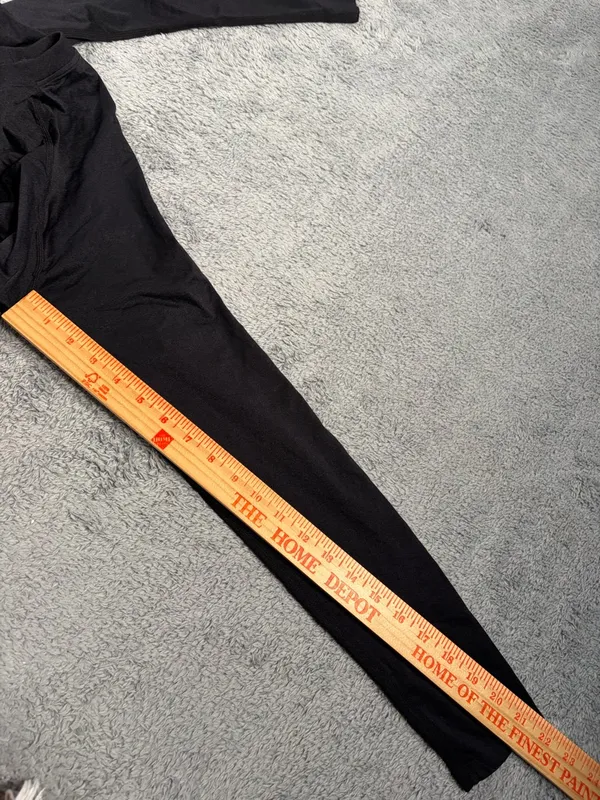 Spiritual gangster Black Create Your Karma Yin Yang Cropped Long Sleeve Top XS/S - Image 2