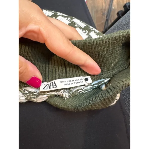 Zara dark green and cream patterned wide leg sweater pants - Image 3