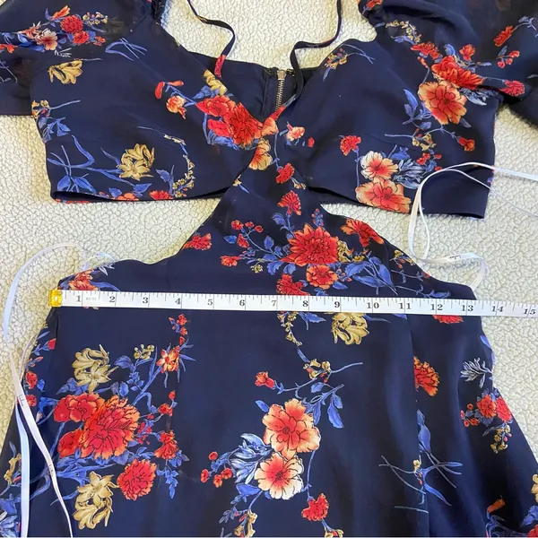 NWOT Lulus Growing, Growing, Gone Navy Blue Floral Print Cutout Maxi Dress - Image 7