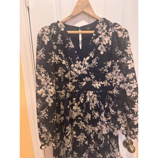 Lulu’s Womens Floral Print Wrap Mini Dress Small - Image 3