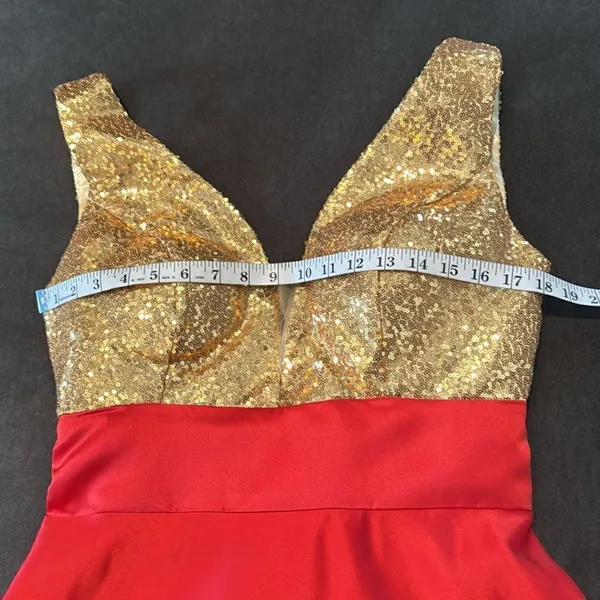 Women’s Gold Sequined Deep V-Neck Red Satin Full Length Prom Party Dress Size M - Image 10