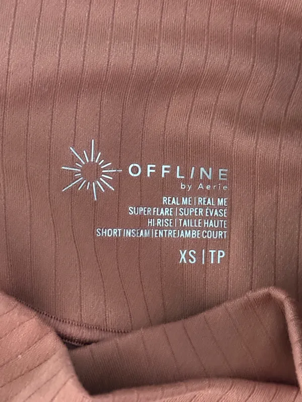 Aerie Offline Real Me High Waisted Crossover Rib Super Flare Leggings in Coral - Image 4