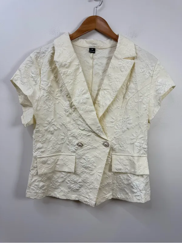 Textured Floral Jacquard Fabric Classic Waist-Cinching Vest Coa size XL - Image 4