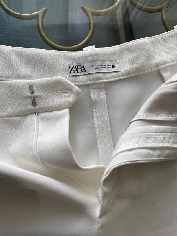 ZARA Shorts White High-Rise - Image 4