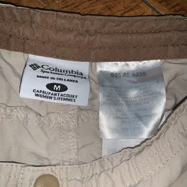 Columbia tan gorpcore lightweight athletic cargo long shorts - Image 2