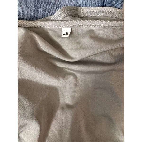 Silver blouse size XXL - Image 5