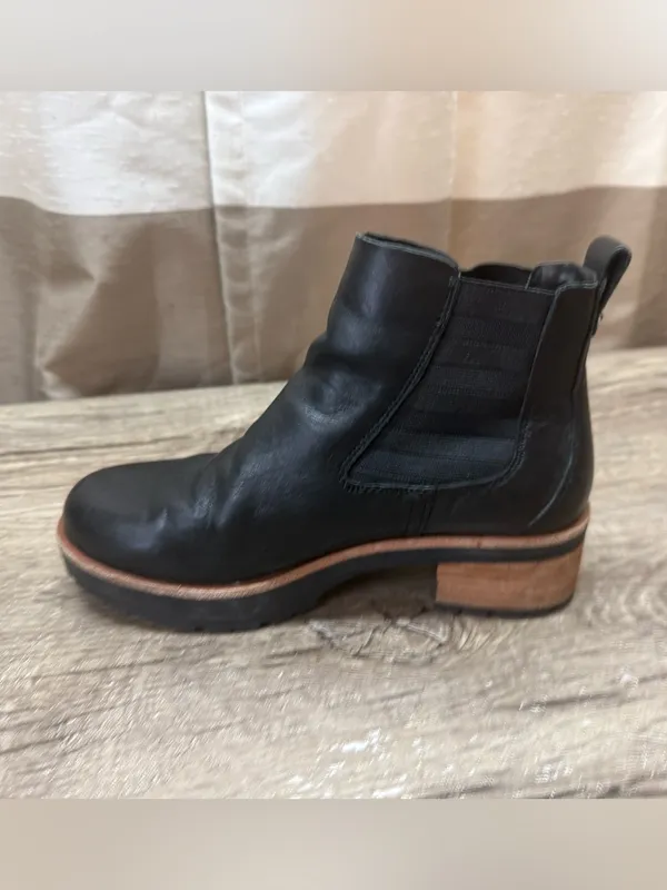 Kork ease‎ black Waylin Chelsea Boot size 6 - Image 5