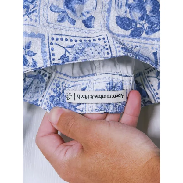 Abercrombie & Fitch Linen Mini Dress Postcard Stamp Size XS Blue Floral Coastal - Image 4