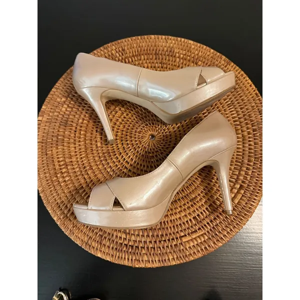 Audrey Brooke Champagne Pearl Peep Toe Platform Pumps Stiletto‎ Heels Womens - Image 8