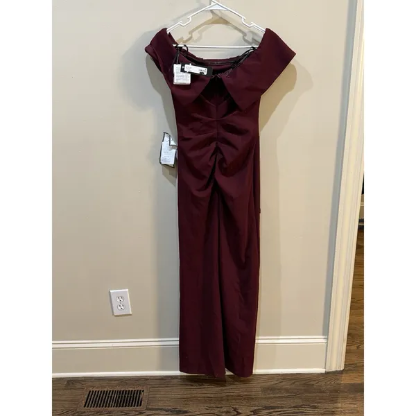 NWT Xscape Camila Off the Shoulder Scuba Crepe Long‎ Gown in Burgundy - Size 6 - Image 4