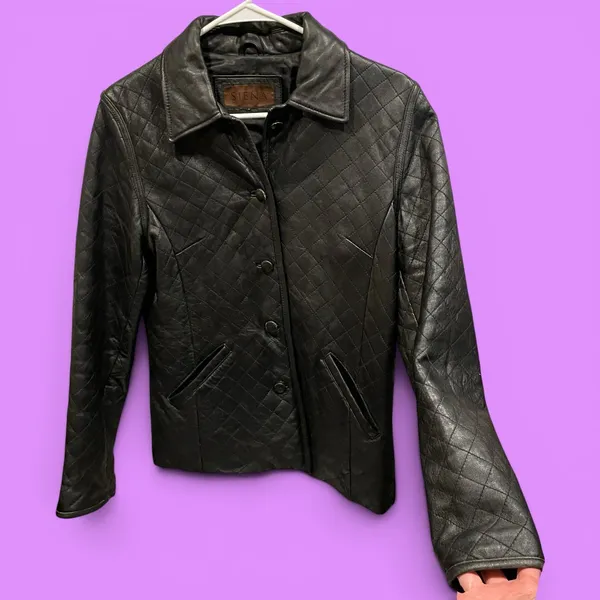 Cute vintage 90s black quilted leather broken in bomber jacket pockets festival - Image 2