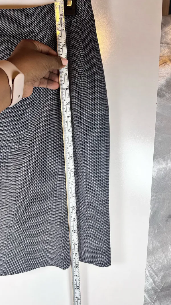 Max Mara 2 Skirt High-Rise Wool Pencil - Image 11