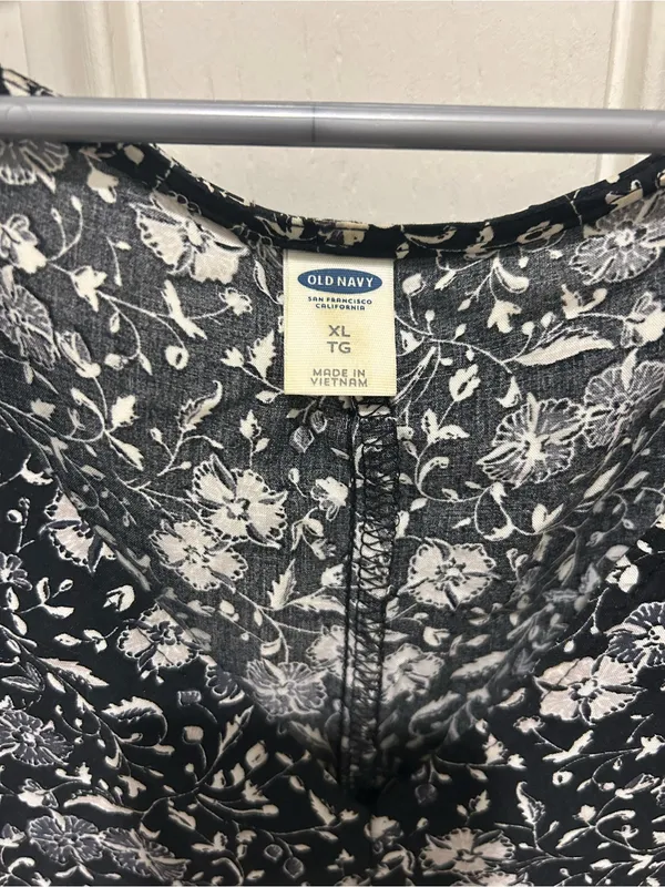 Old Navy Black Floral Babydoll Mini Dress - Image 4