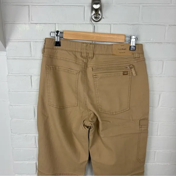 NWT L.L.Bean Favorite Fit Tan Cargo Pants Size 6 Petite - Image 12