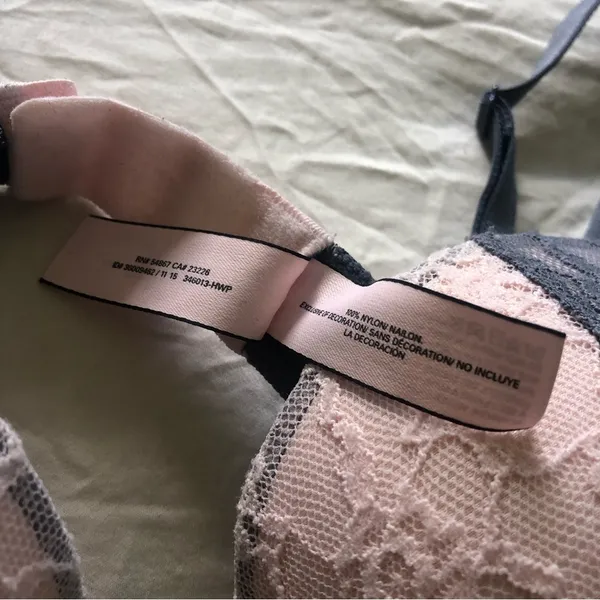 Victoria’s Secret Lace Push Up Bra 32b - Image 5
