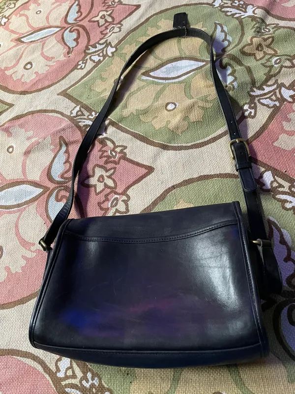 Coach Vintage City Camera Pebbled Grain Leather Brass Hardware 9812 Messenger Crossbody Shoulder 90’s Minty baguette rectangle Black Bag Purse classic minimalist - Image 11