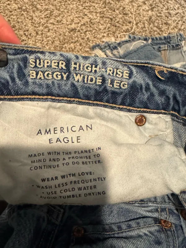 American Eagle Jeans Super High-Rise Baggy Wide-Leg - Image 3