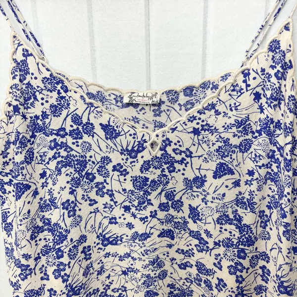 FREE PEOPLE‎ blue & white floral scalloped cami top Size S - Image 7