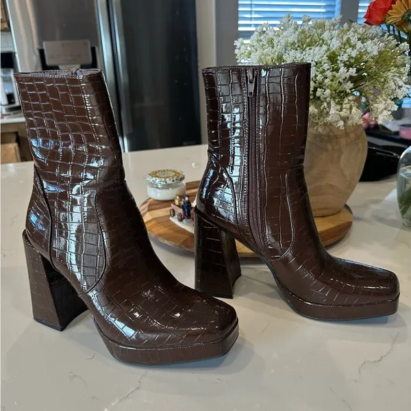Forever 21 Brown Leather mid-calf Boots - Image 3