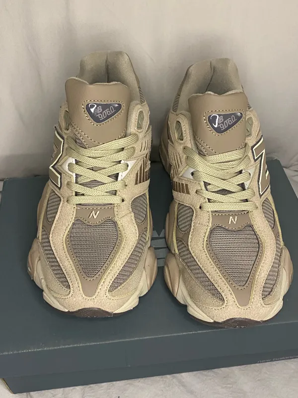 New Balance 9060 Sneakers Shoes Womens Size 10 - Mens 8.5 - Image 2